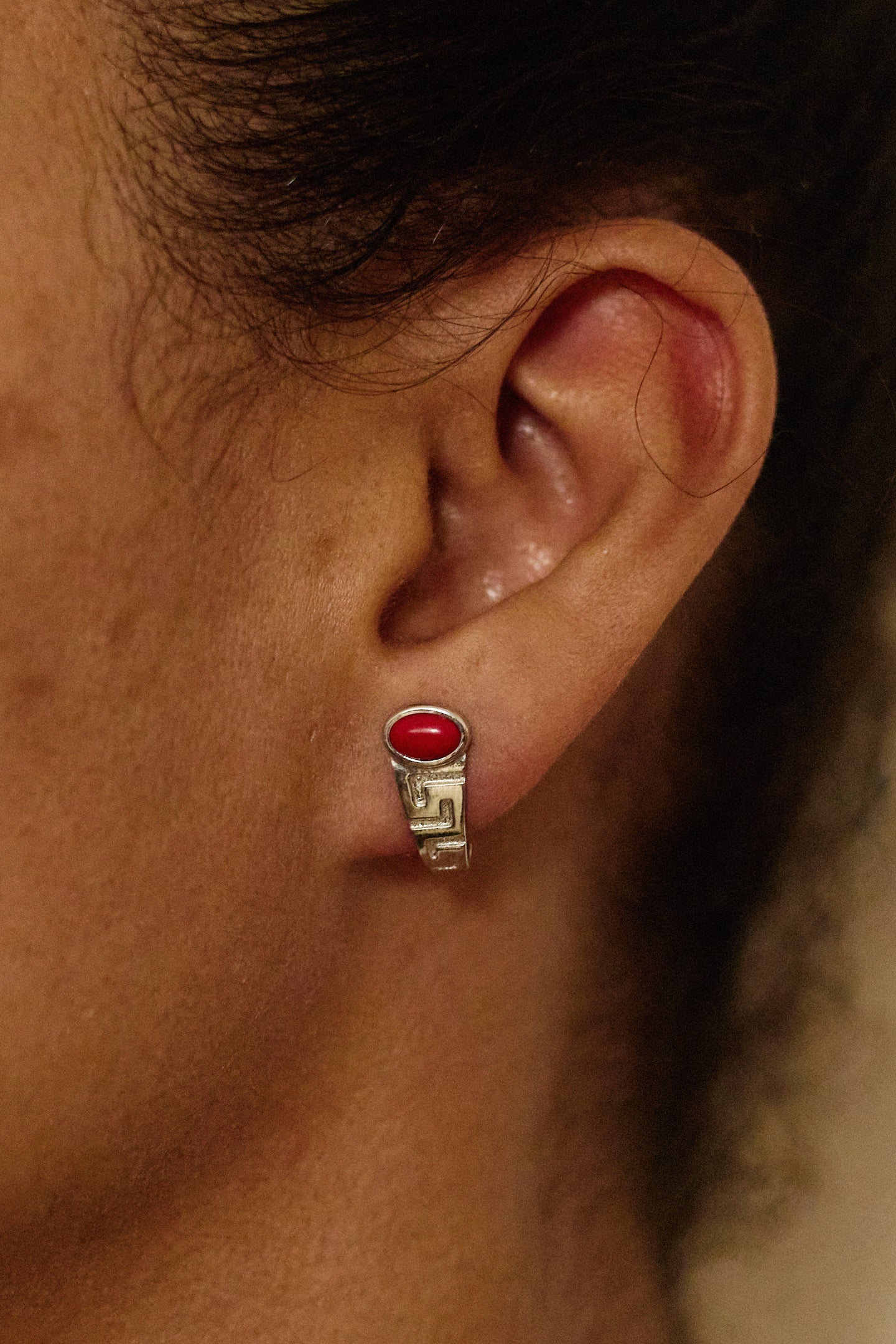 Hela Studs —silver with red
