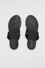 SAMPLE — Mila flip flops black— Size 40