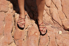 DOMINO Slides — black & red leather