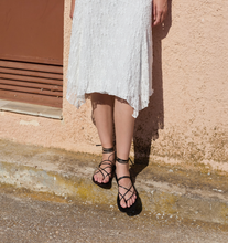 SAMPLE — Zyla sandals black— Size 40